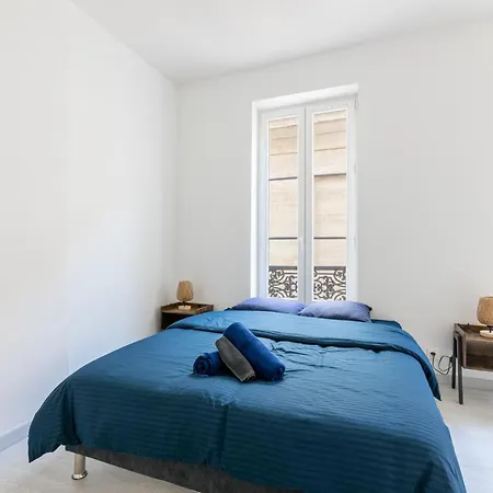 Luxurious 2 Bedroom Avenue Des Champs-elysees Saint-philippe Du Roule Free Netflix Appartement Paris