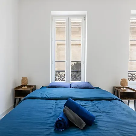 Luxurious 2 Bedroom Avenue Des Champs-elysees Saint-philippe Du Roule Free Netflix Appartement Paris