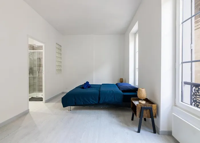 Luxurious 2 Bedroom Avenue Des Champs-elysees Saint-philippe Du Roule Free Netflix *