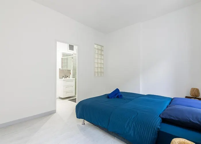 Luxurious 2 Bedroom Avenue Des Champs-elysees Saint-philippe Du Roule Free Netflix 아파트 *