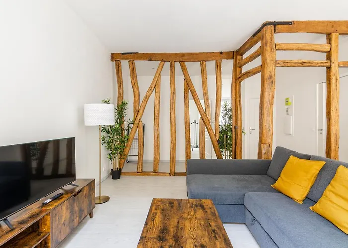 Luxurious 2 Bedroom Avenue Des Champs-elysees Saint-philippe Du Roule Free Netflix 아파트 *